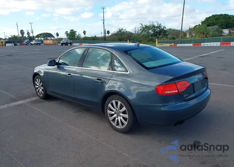 2010 Audi A4 2.0T Premium z USA, uszkodzony, nr VIN WAUEFAFL4AN033080